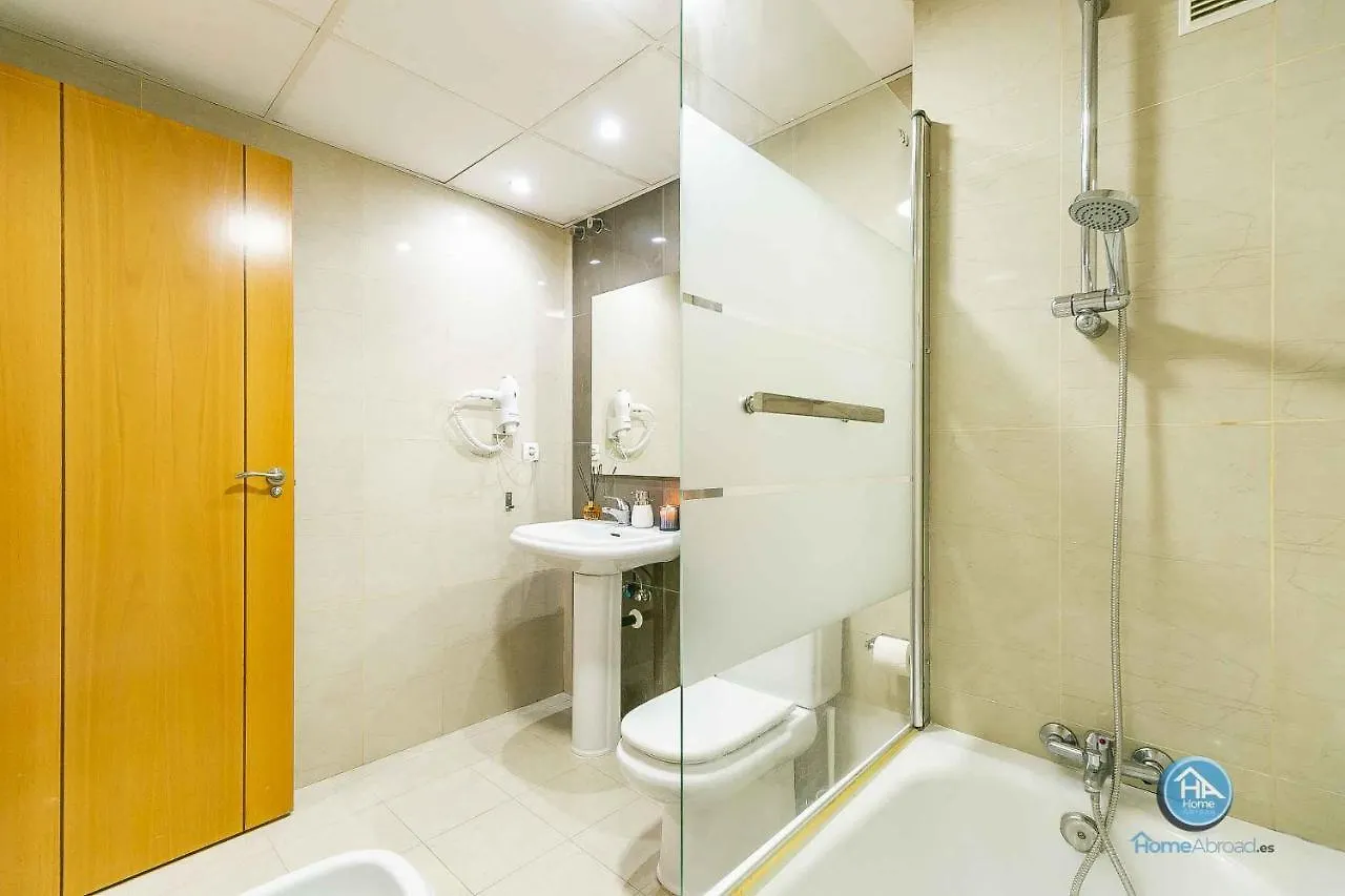 Apartament Bajo Urbano Boutique En Carlos Haya Con Terraza Y Parking Malaga