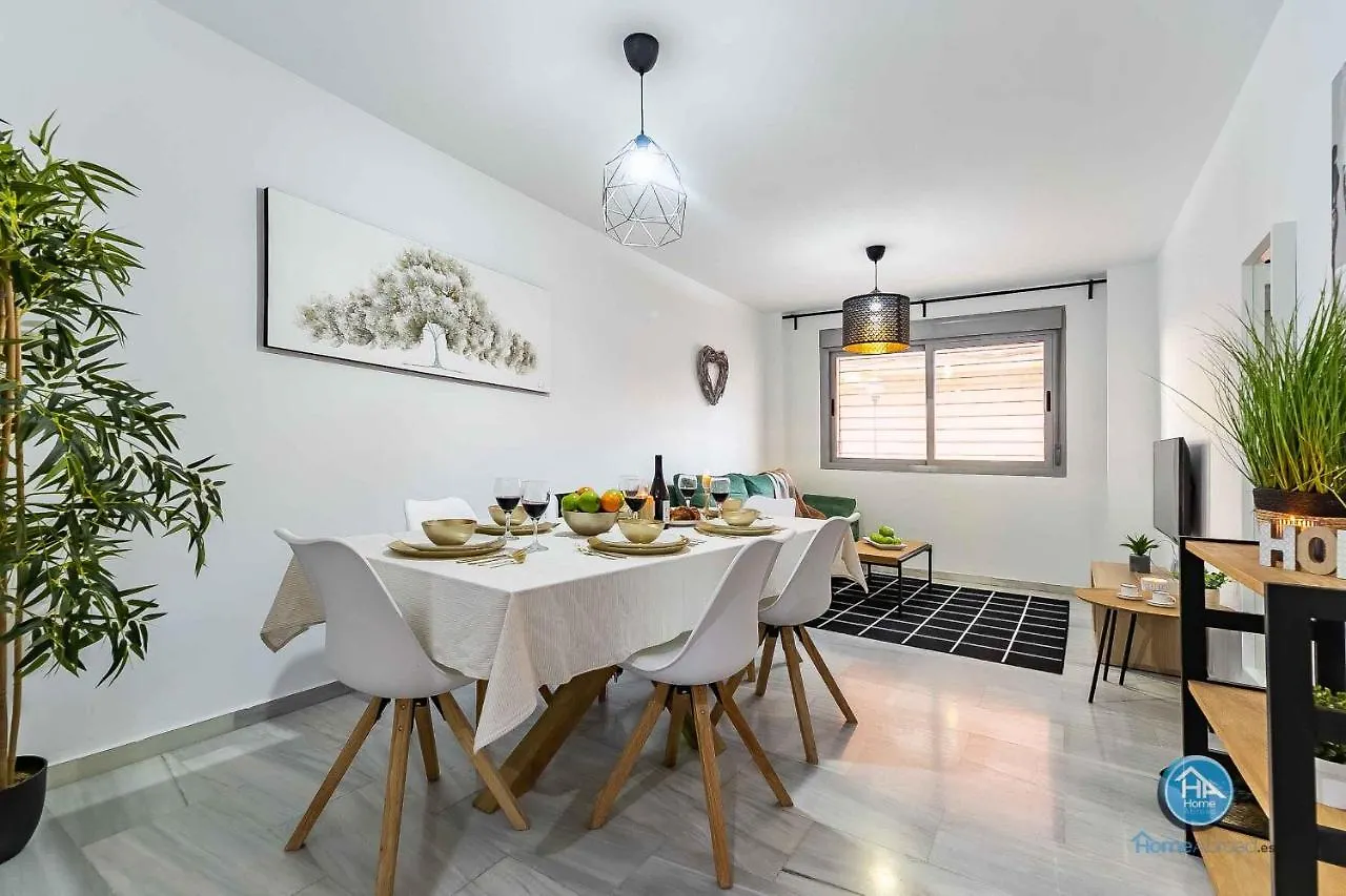 Bajo Urbano Boutique En Carlos Haya Con Terraza Y Parking Málaga Lejlighed